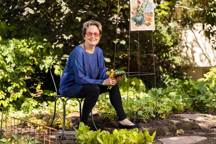 Photo of Alice waters. 