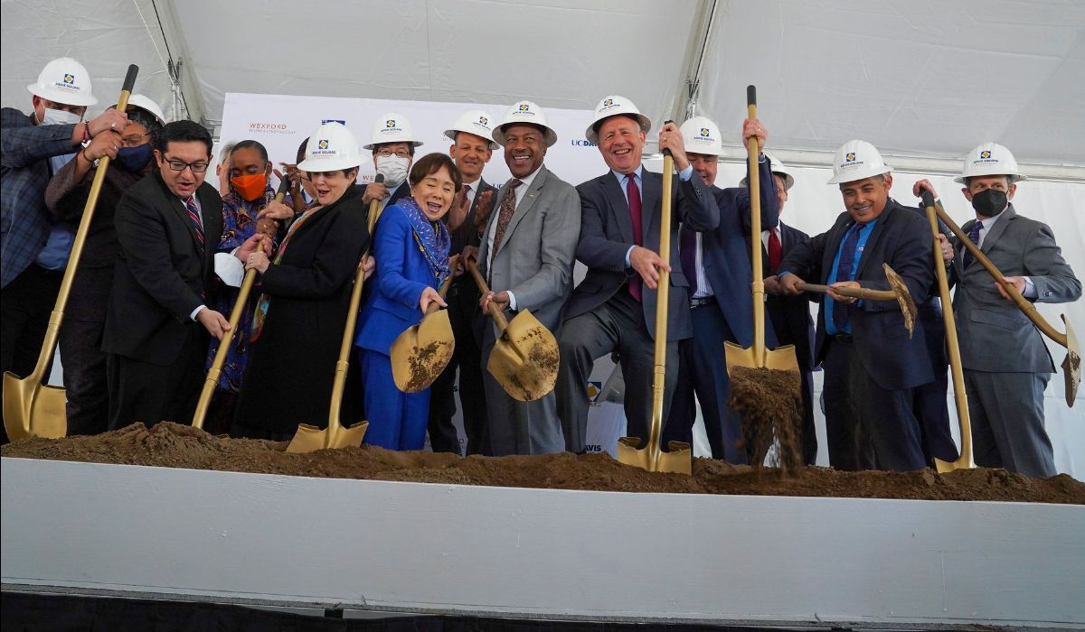 Aggie Square partners using gold shovels at the ground breaking
